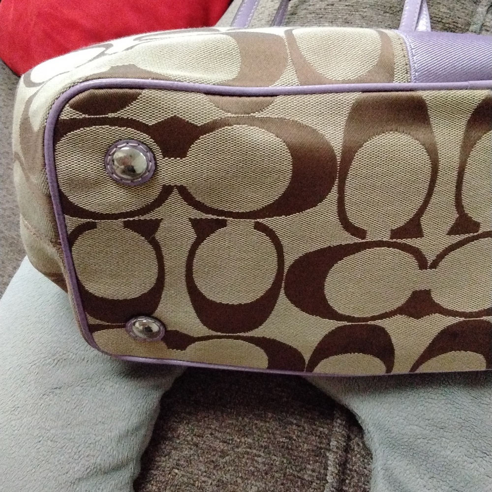 💜COACH Monogram/Leather Shoulder bag💜 EUC - Picture 5 of 12